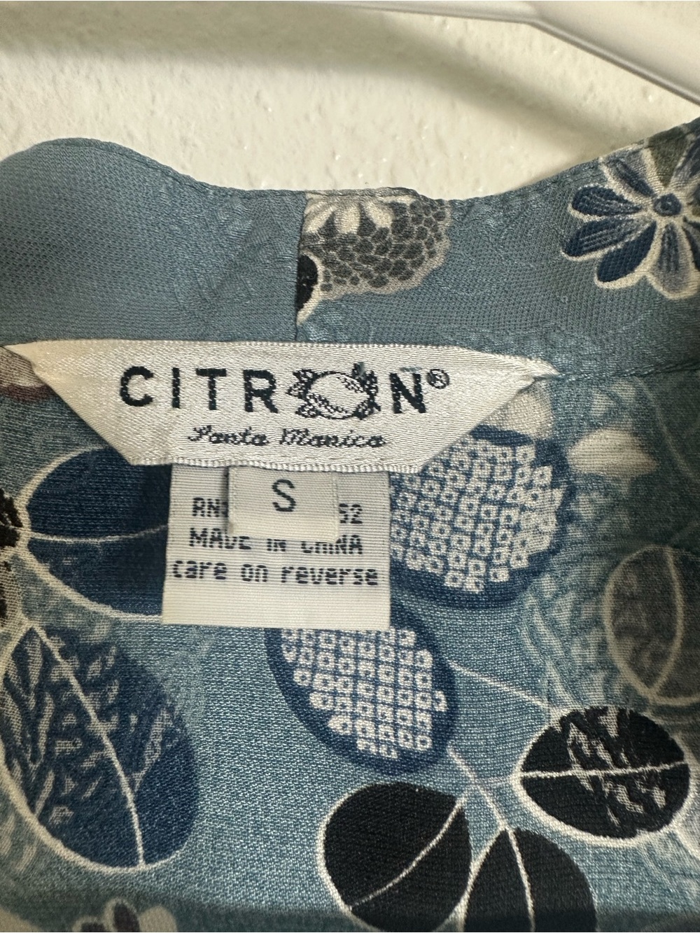 Citron Santa Monica silk button up oriental floral blouse top - Picture 2 of 4